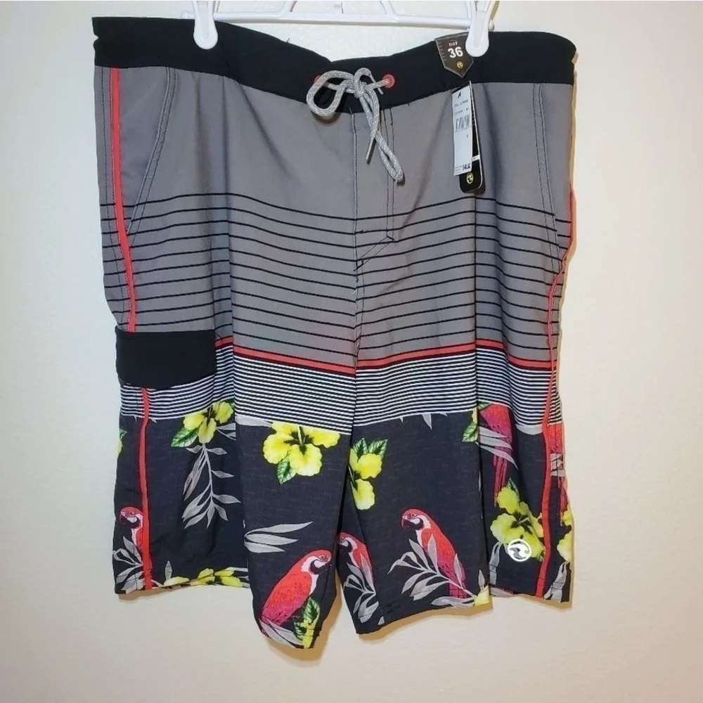 Ocean current brand men' swim trunks in size 36.